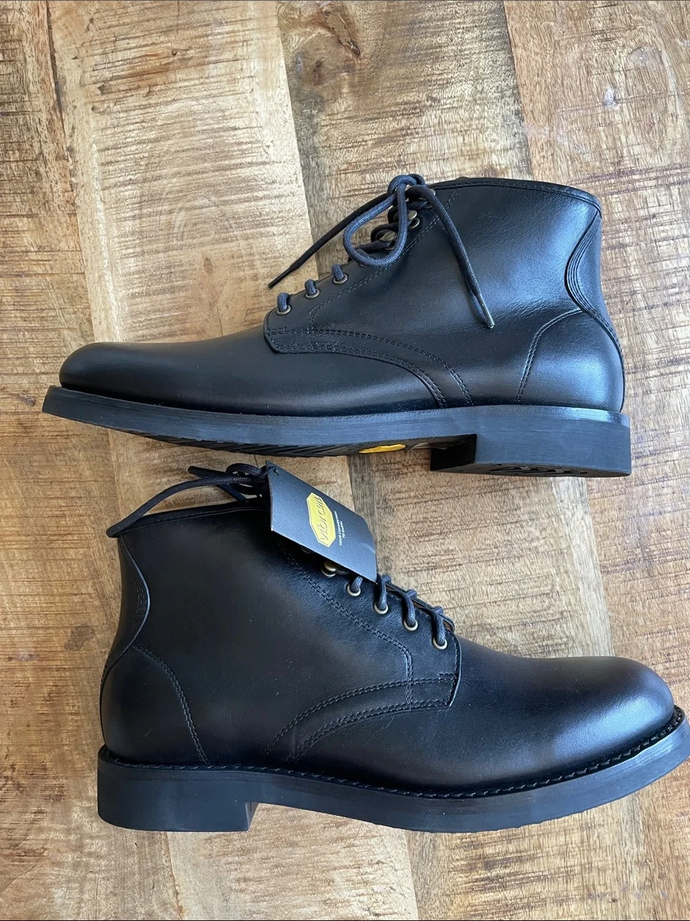 J. Crew Men's Black Size 9 Field Boots in English Leather Vibram Sole NEW CB047